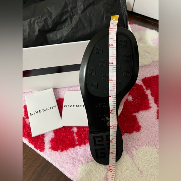 GIVENCHY Pink SANDALS - Picture 14 of 15